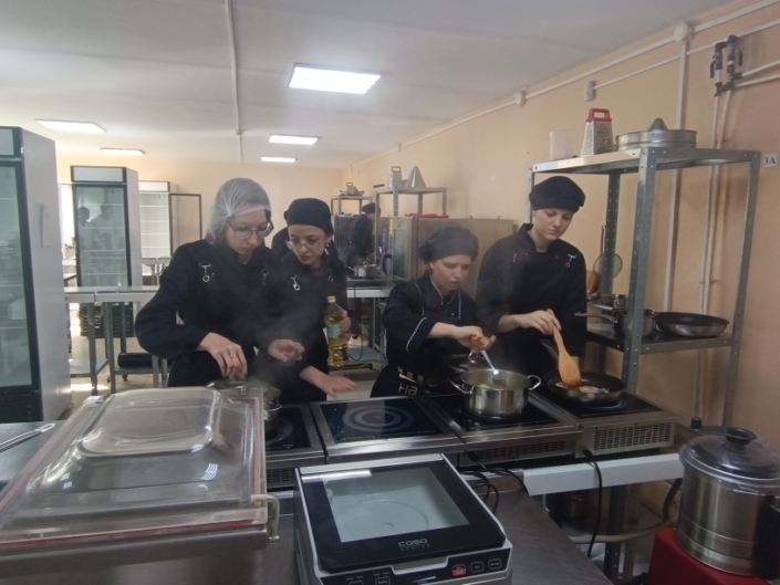 экскурсия в АПТ 2025 (2)