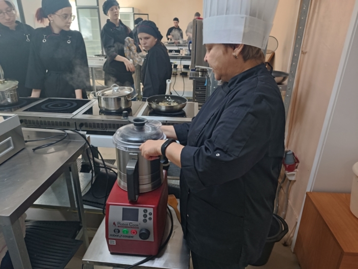 экскурсия в АПТ 2025 (6)